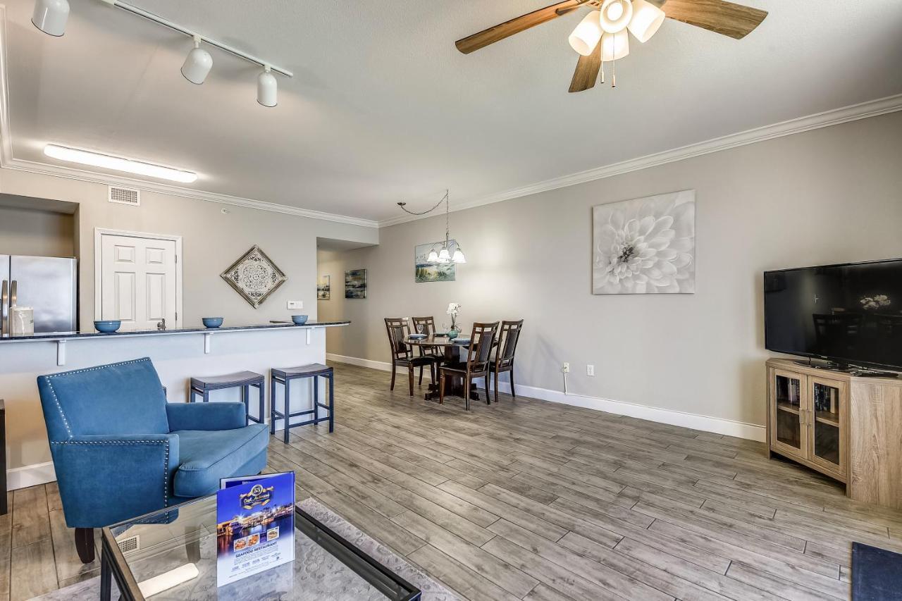 Tidewater #1704 By Book That Apartment