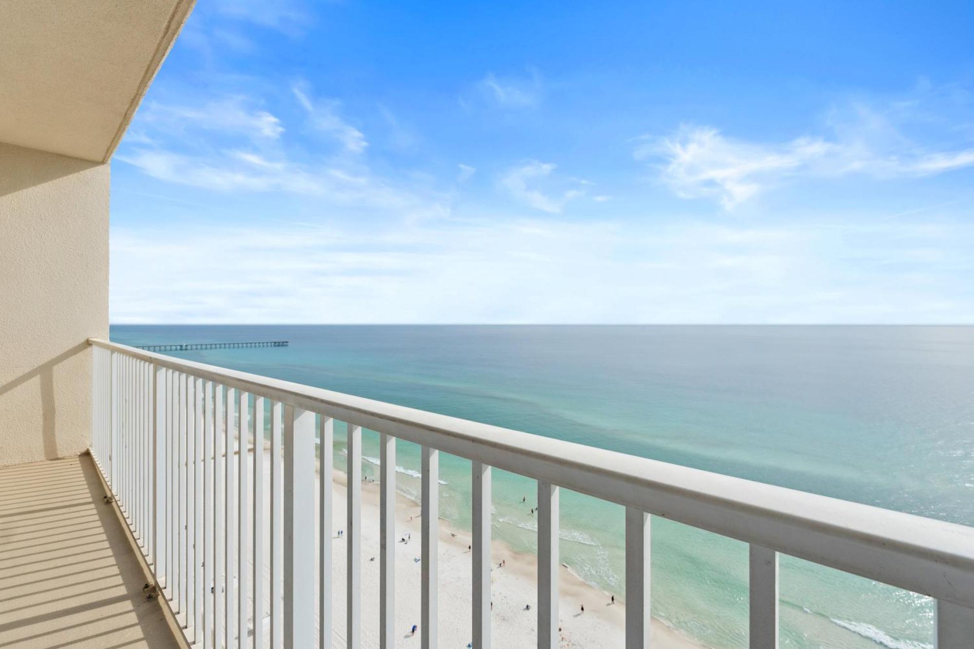 Tidewater #1704 By Book That Apartment