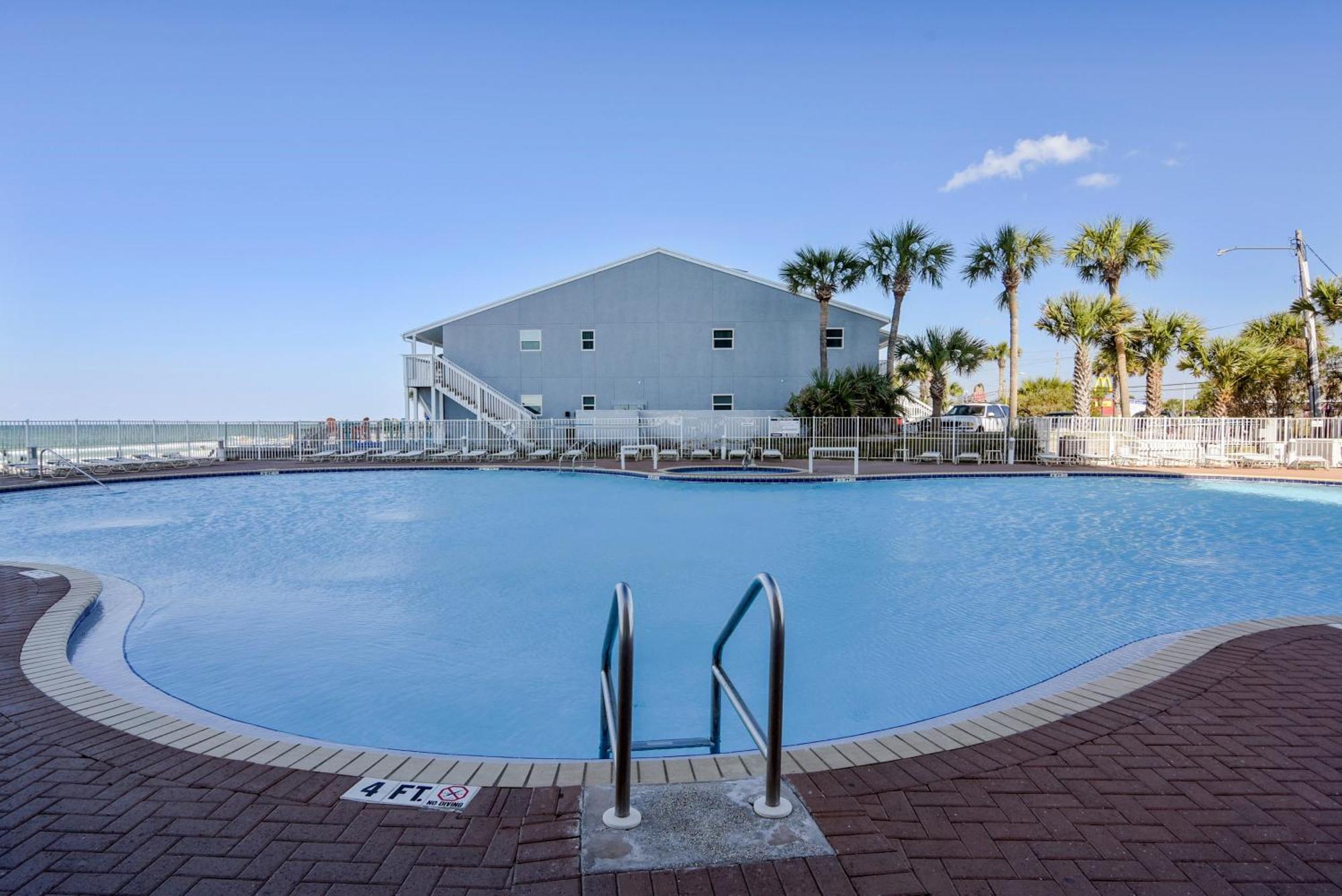 Apartment Tidewater #1704 By Book That *
