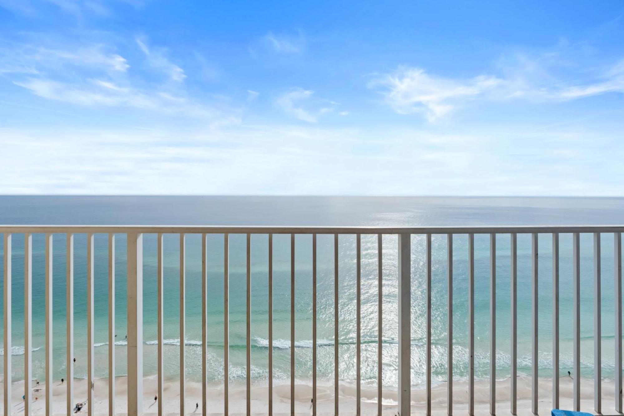 Apartment Tidewater #1704 By Book That